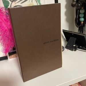 Louis Vuitton box